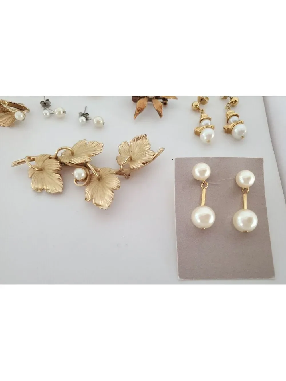 Vintage Pearl Gold-Tone Earring & Brooch Lot of 14